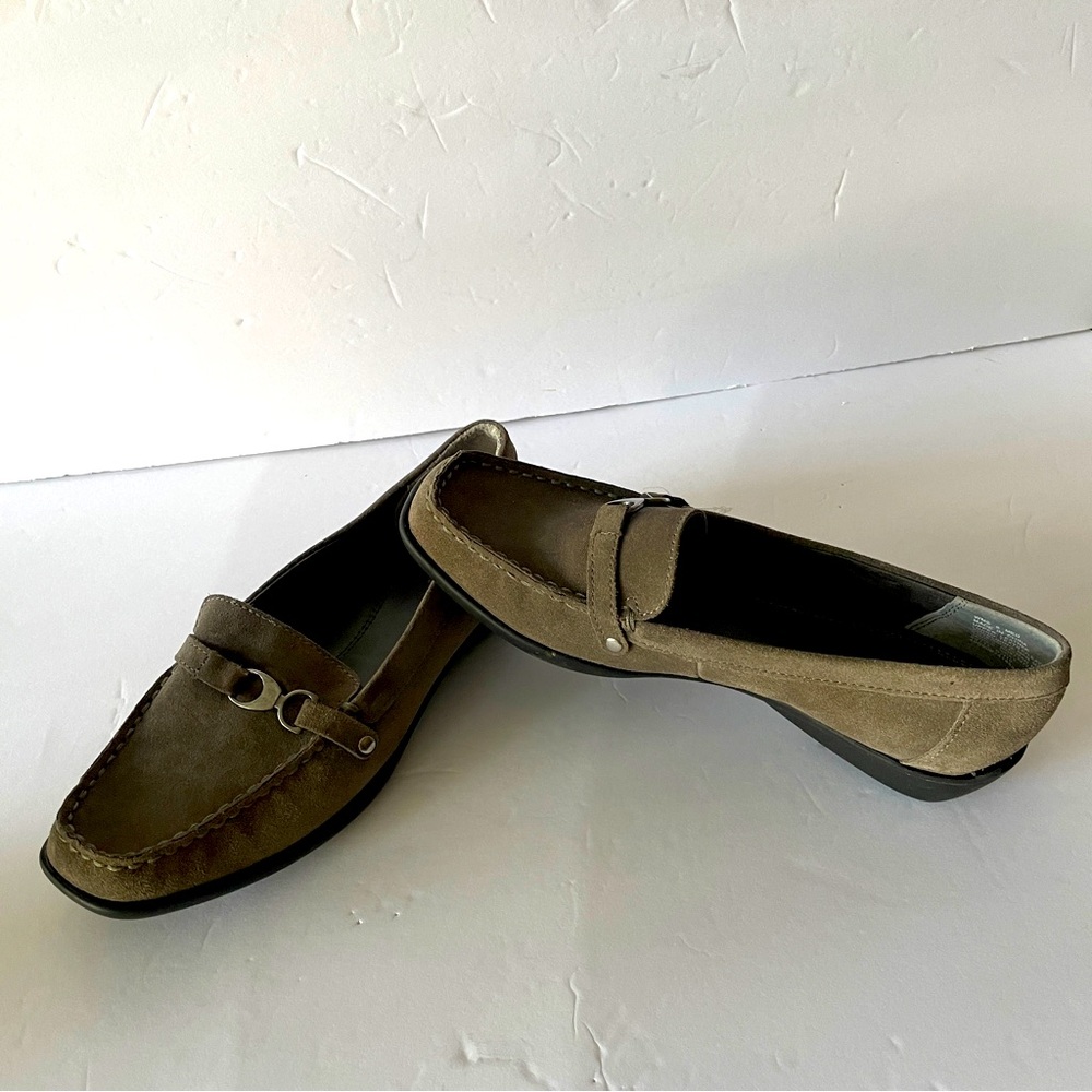 NWT Croft & Barrow Janice Grey Suede Leather Loafers Shoes Comfort Size 8 M
